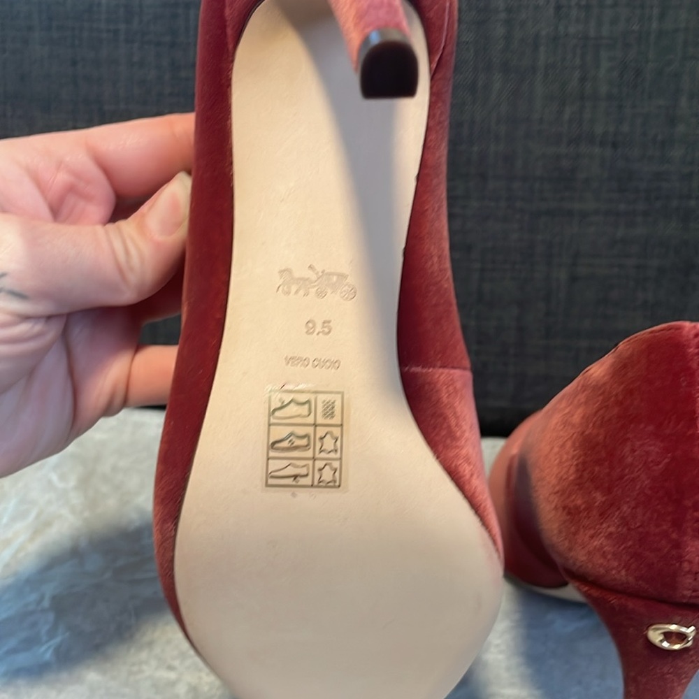 Coach Skyler Velvet Heels - Picture 4 of 6